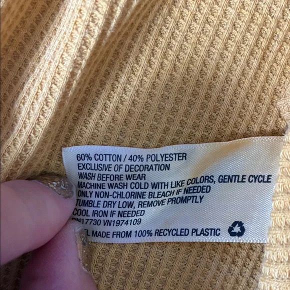 Wild Fable Mustard Buttoned loose cropped Top—-Size: Medium - Picture 4 of 5